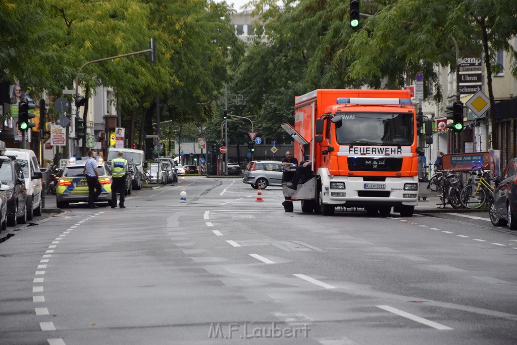 Feuer 2 Koeln Nippes Neusserstr P209.JPG - Miklos Laubert